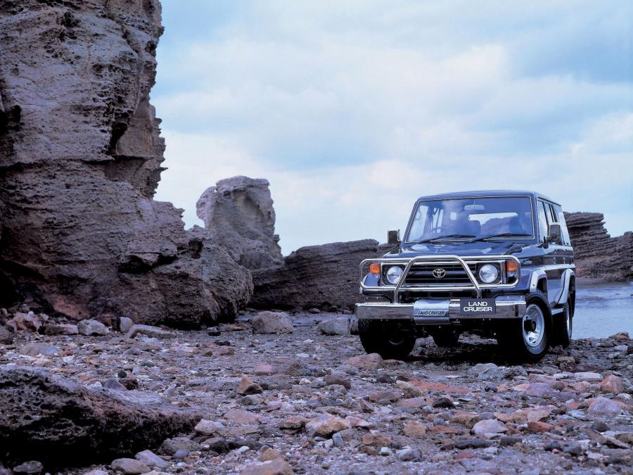  Toyota Land Cruiser 70 1990 года  (фото 5 из 7)